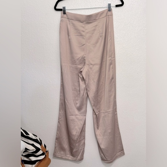 HYFVE Set to Love Satin High Waist Wide Leg Pant In Champagne Size Small - Picture 7 of 11